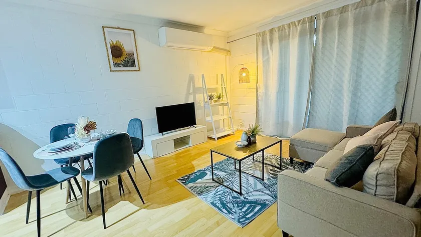 *Charming 2BR Retreat in Heart of Southern Bliss - Image 1