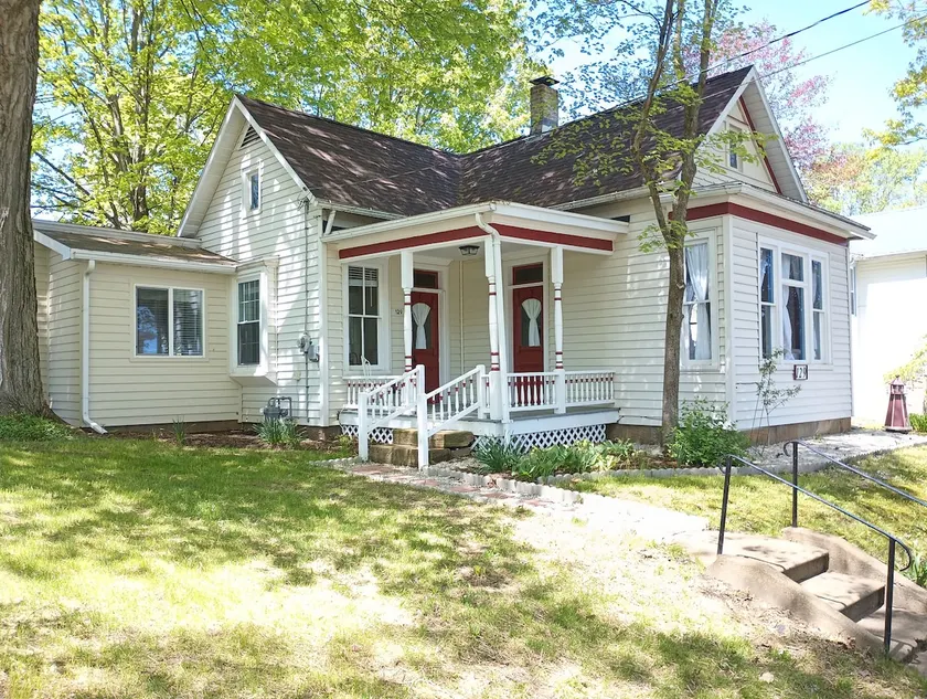 Newly Remodeled 1900 Cottage - Image 1
