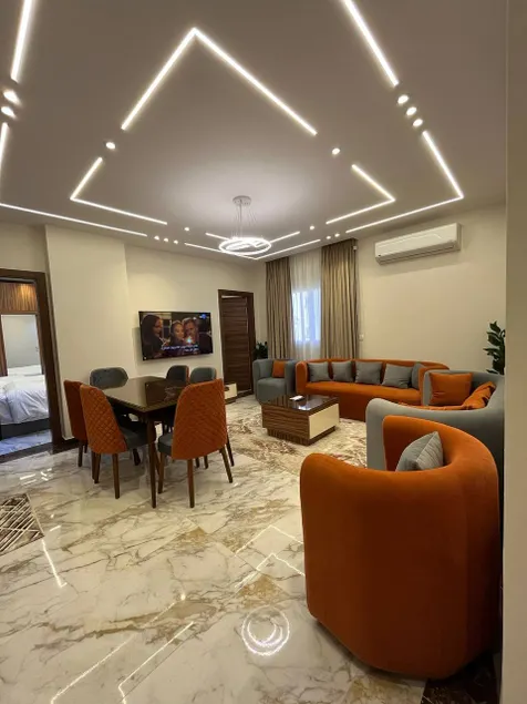Three-Bedroom Deluxe Apartment - Image 1