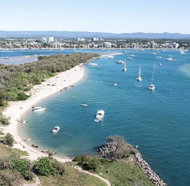 Beach & Wave Break Island Views - Image 1