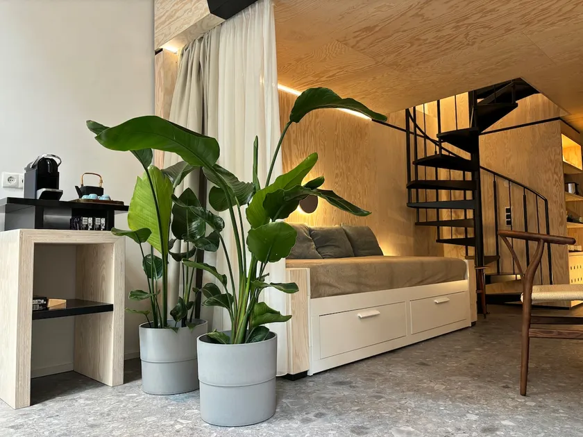 Design duplex in a prime location - air-conditioned - Image 1