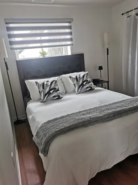 Private 1BR • no shared spaces • 15 min Ottawa - Image 1