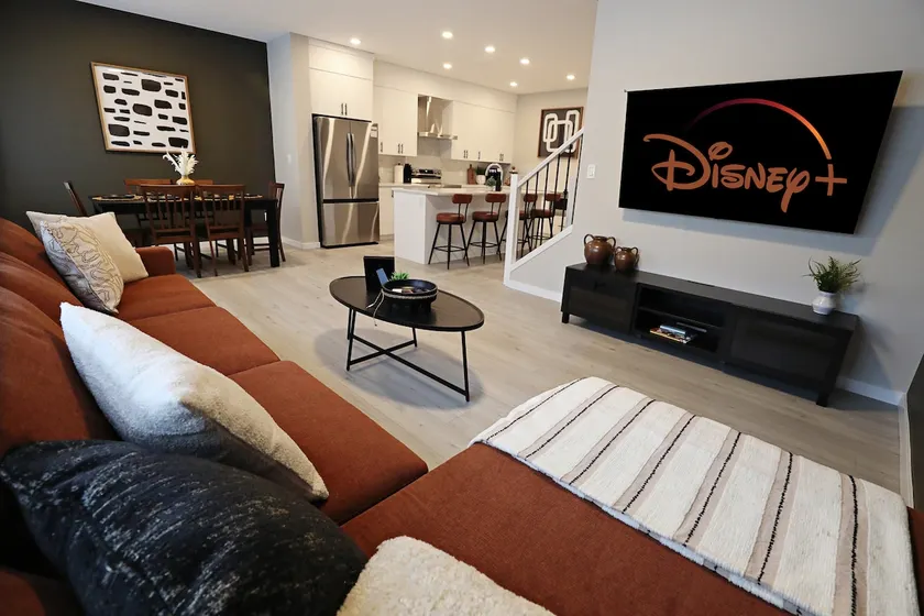 Edgemont Retreat AC River Cree WEM Disney - Image 1