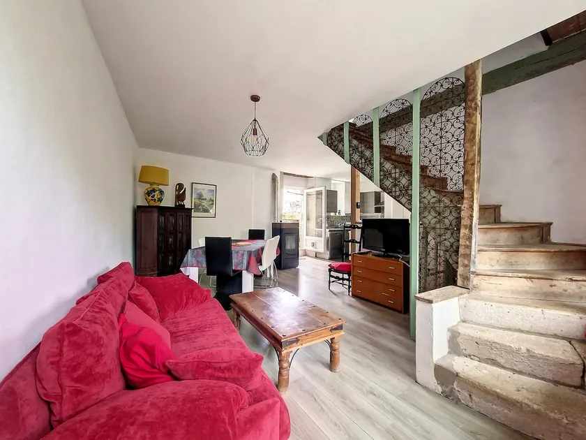 Air-conditioned house in the heart of the village - Image 1