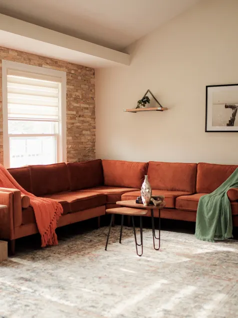 Cozy Stay with Entertainment - Image 1