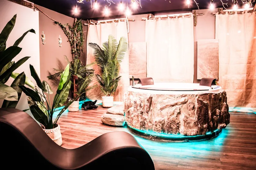 L'Éden Tropical love room - Image 1