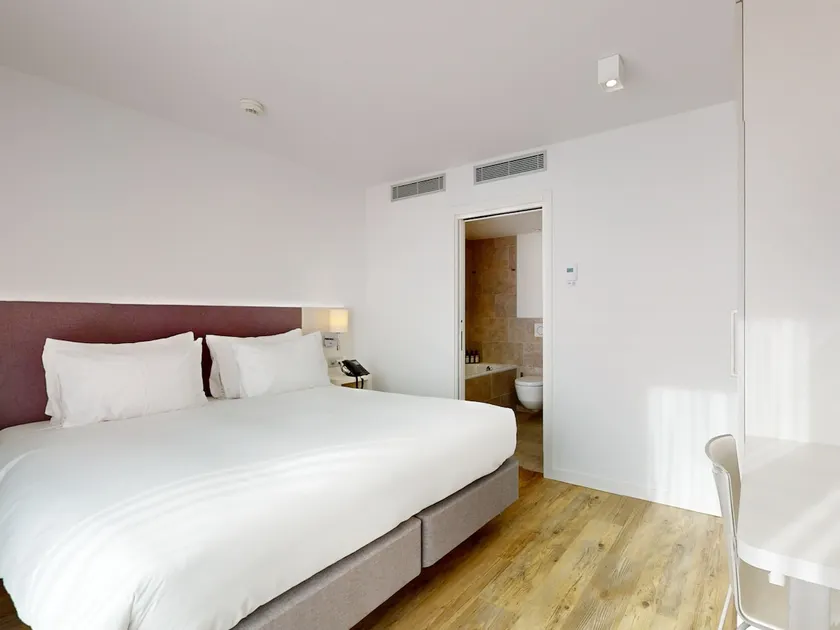 One Bedroom Apartment - Contactless check-in - Image 1