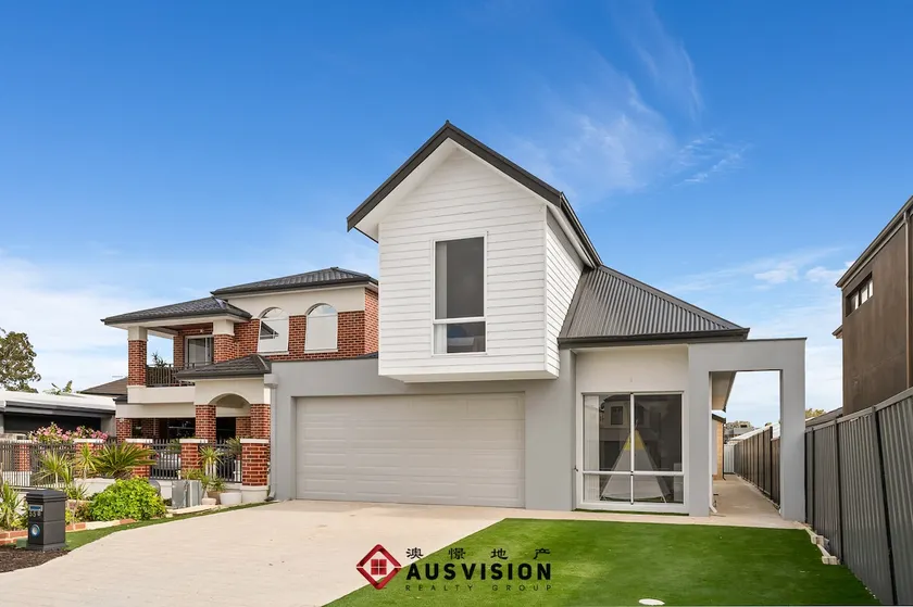 Riverside Executive 2-Story Bliss near Curtin Uni - Image 1