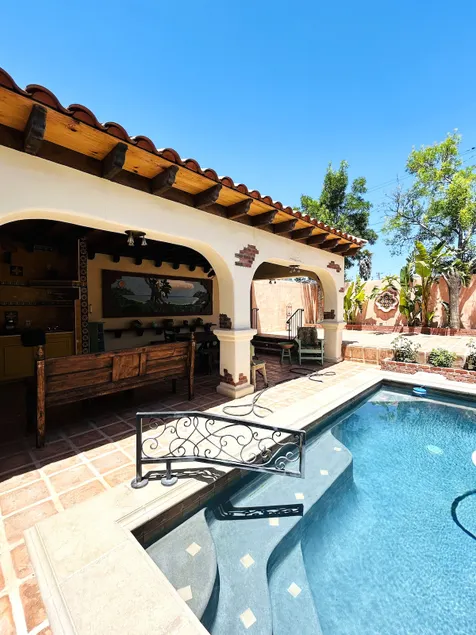Unique Big Spanish Mexican Hacienda House European - Image 1