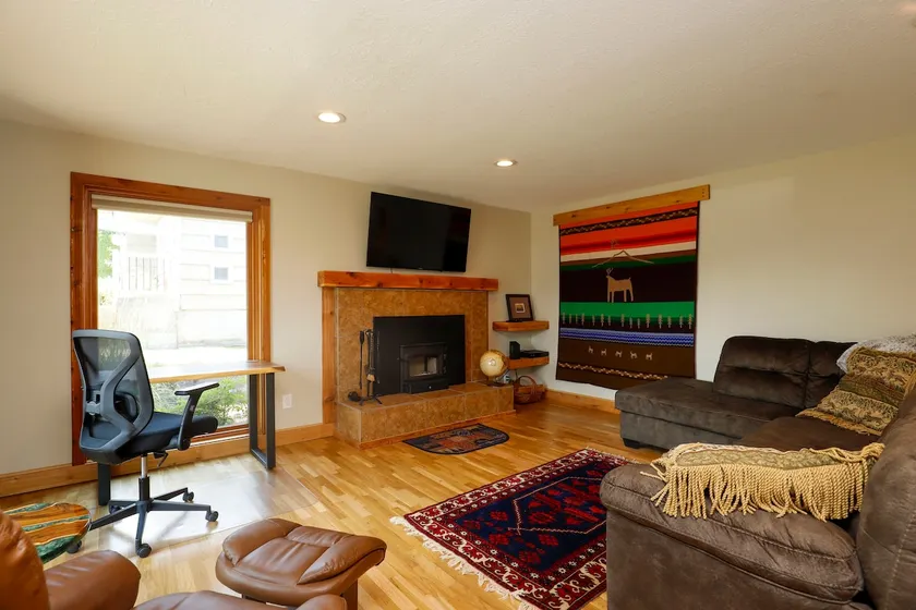 The Camas Cabin - Image 1
