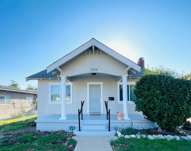 15% off weekly stay| 2B1B new renovated house - Image 1