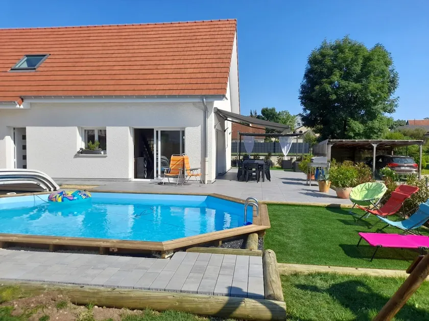 Spacious house for 8 people, pool, terrace - Image 1