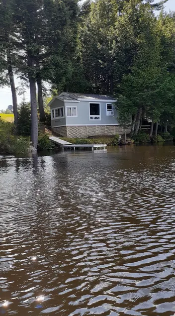 Cambolasse Cottage Lakefront - Image 1