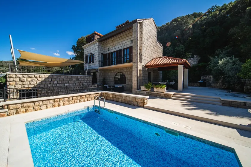 Villa Franica Dubrovnik, City Beach Villa with Pool and Sea View - Image 1