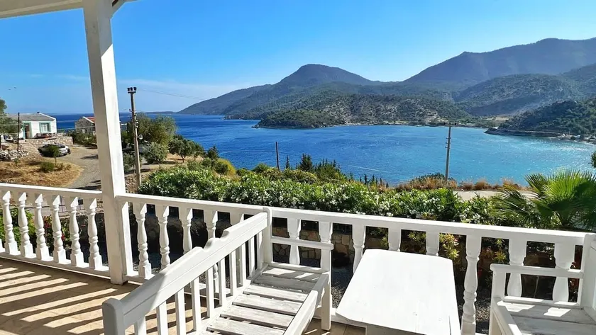 Villa Mira - 3BR Villa with Panaromic Sea View - Image 1