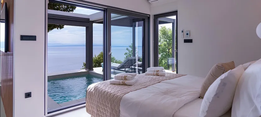 Dream 1-Bedroom Villa with Heated Indoor Pool, Jacuzzi & Sauna and BBQ - Image 1