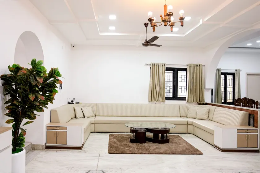 The Lavish Affair - Image 1