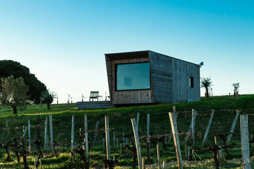 'Calcaire' vineyard cabin with air-conditioning - Image 1