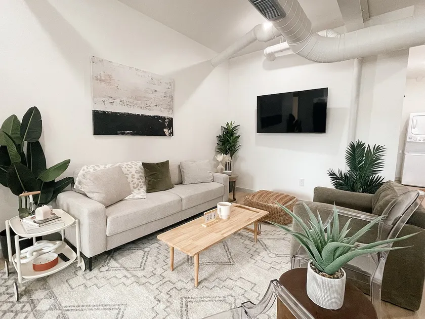 Boho Oasis in Bridal District - Image 1