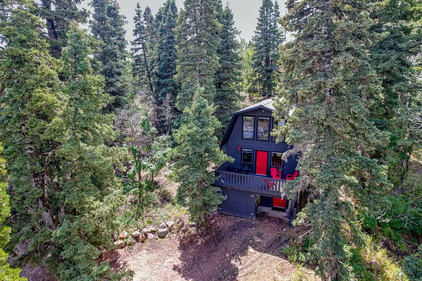 Red Door Cabin Near Park City - Image 1