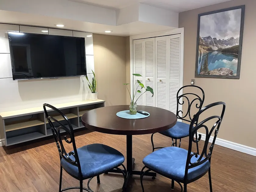 Private 2 Bedroom Basement Unit - Image 1