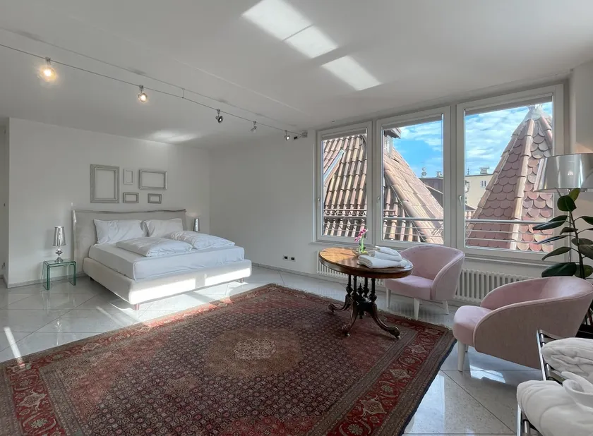 Luxury Apartment 200 sqm, 4 BR, 1 Garage Included - Image 1