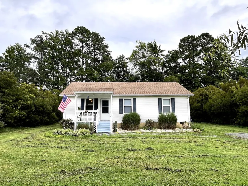 Small Town Getaway - Image 1