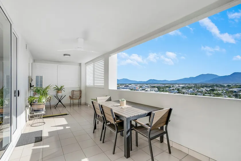 'McLeod Corner' Resort-style Adjacent Apartments - Image 1