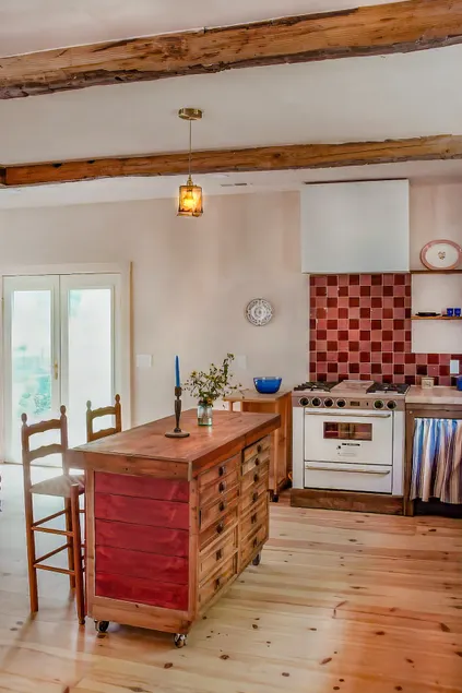 The Perch- whimsical cottage near lovely Lexington - Image 1