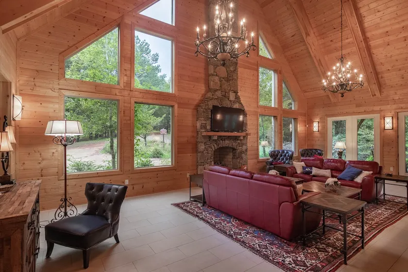 Private Oxford-Area Retreat | 4BR/4BA | Sleeps 11 - Image 1