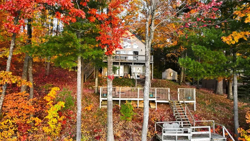 Lake House in Gaylord - Image 1