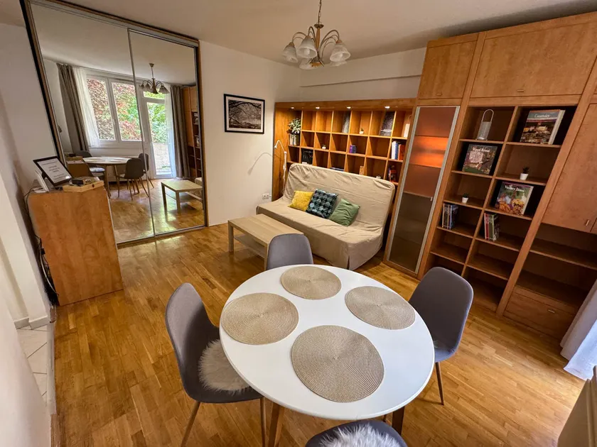 Castle Hill Hideaway - Image 1