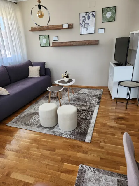 Live & Sleep - Image 1