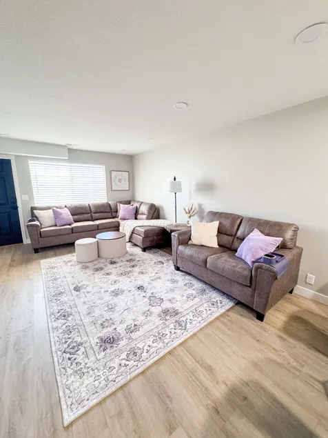 Powercat Penthouse - Image 1