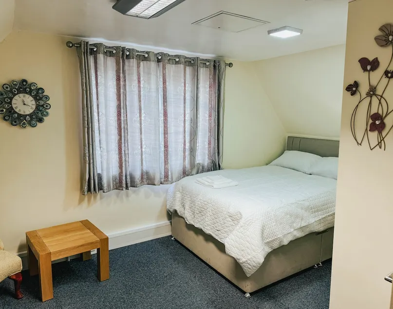 Stylish Modern 1 Bed Apartment in Prime Solihull Town Centre - Image 1