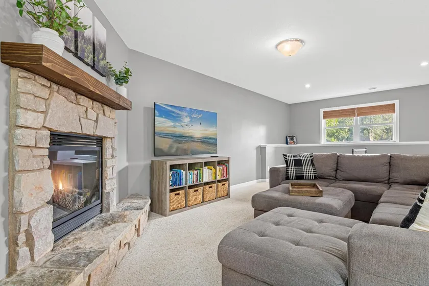 Open Concept Oasis Near NSC | Hot Tub | Ping Pong - Image 1