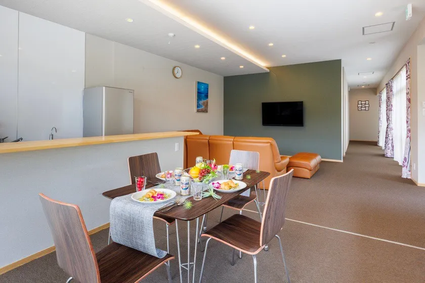 Maximum 13 people/BBQ available/Parking for 5 cars/Family-friendly/Perfect for sightseeing in the north! - Image 1