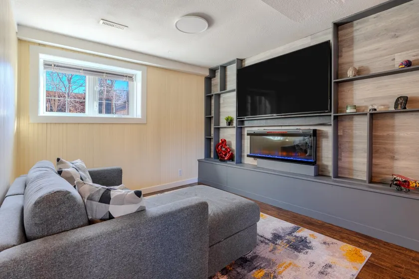 4BR Family Home| Pet-Friendly | Kids Playroom+Yard - Image 1