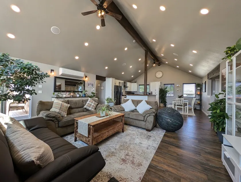 Charming Country Home On the Olympic Peninsula - Image 1