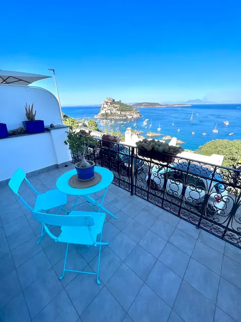 apartment with a view of the castle - Image 1