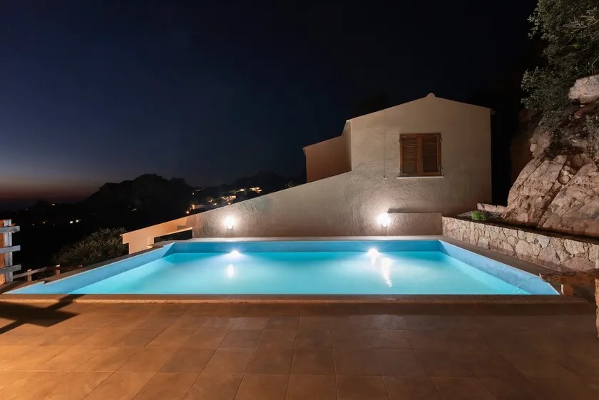 Costa Paradiso In Villa - Image 1