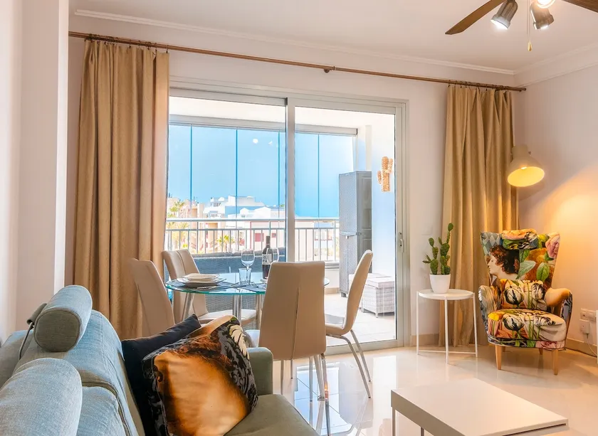 San Remo retreat with endless sunsets - Image 1