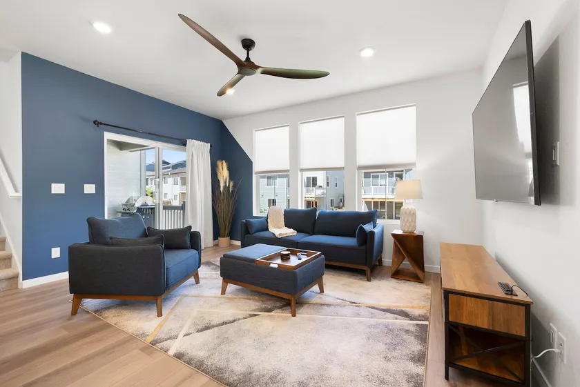 *NEW 3BR Home close to Sky Ridge Med Ctr, Pets OK - Image 1