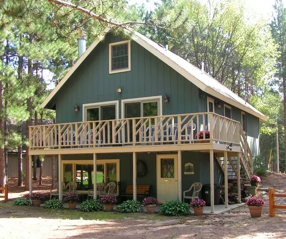 Spacious Resort Home Sleeps 20 in 6 Bedrooms! - Image 1