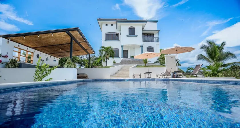 Villa Blanca - Image 1