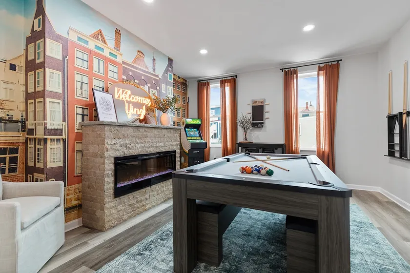 Spacious 4BR | 2 Kings, Firepit, Arcade + Parking - Image 1