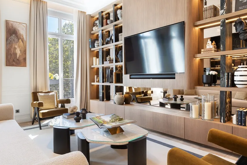 The Lander - 3-Bedroom with Services - Golden Triangle - Image 1