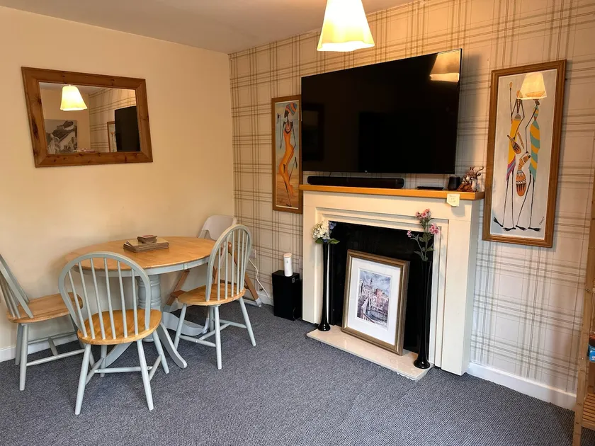 3 Bed Entire House - Runcorn - Image 1