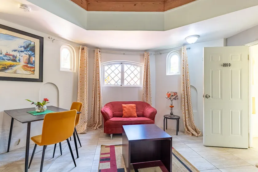 Prince Hideaway 1-Bedroom - Image 1