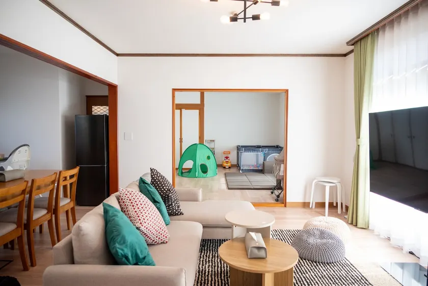 Fully renovated! 5LDK/7 beds/15 minutes by car from Lavender/10 minutes on foot from Furano station/kids space available - Image 1